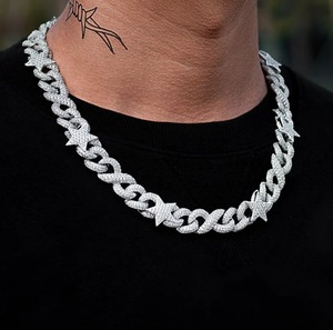 Elegante Collar Cubano de Plata de Ley Chapado en Oro, Estilo Hip Hop para Ocasiones Especiales, Alta Demanda, Sofisticación a un Precio Razonable - Product Image 3