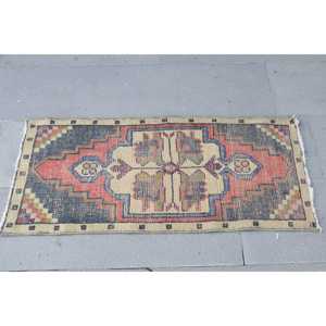 1.6x3.5 ft Turkish <b>Wool</b> Small Rug Vintage <b>Red</b> Patchwork Latex Backing Rug - Product Image 4