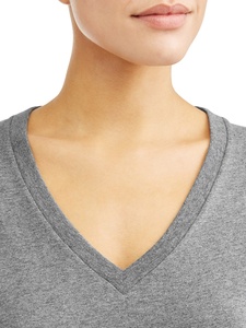 Venta al por mayor de camisetas con estampado de logotipo personalizado para mujer negro gris con cuello en V camisetas de algodón poliéster 3D patrones de verano - Product Image 3