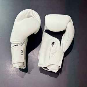 Guantes de boxeo Pu de cuero resistente con logotipo personalizado impreso-Guantes de entrenamiento antibacterianos y resistentes al agua - Product Image 3