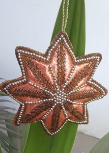 Modern Style High Quality Yellow Bird-Shaped Zari <b>Christmas</b> <b>Decorations</b> Hot Sale Wholesale Cheap Holiday Supplies - Product Image 2