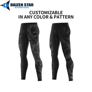 Rashguard en polyester pour homme DSI |   Haut de compression à manches longues UPF50+ respirant, avec coutures plates, résistant à la décoloration et écologique - Product Image 4
