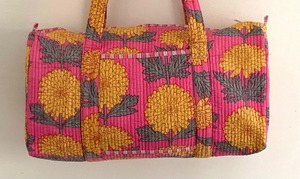 Bolsa de Viaje Deportiva de Lujo con Estampado Floral, Hecha a Mano, de Algodón con Estampado en Bloques, Acolchada, con Cierre de Cremallera, de Alta Calidad, Informal, de Gran Capacidad - Product Image 3