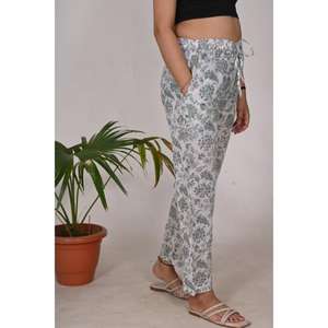 Pyjama à imprimé floral pour femmes Pantalon de nuit en coton avec taille élastique Pyjama de nuit respirant et léger - Product Image 2