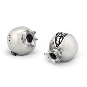 Elegantes accesorios de decoración de cocina sal y pimienta con diseño atemporal encanto rústico y artesanía duradera - Product Image 1