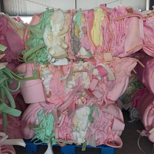 Mousse de polyuréthane en éponge, qualité moulage par soufflage, en balles pour profilés - Product Image 1