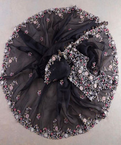 Encuentre saris de cuerpo entero en una variedad de estilos y diseños Descubra saris exclusivos en una variedad de telas y colores - Product Image 6