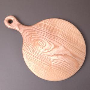 Planche à servir ronde en bois simple, planche à découper polyvalente pour les restaurants, les hôtels, la restauration et les événements - Product Image 3