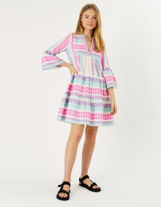 Ropa de mujer Vestido corto de manga larga de campana de diseñador texturizado tejido en V hecho a mano indio para clima cálido ligero y elegante - Product Image 4