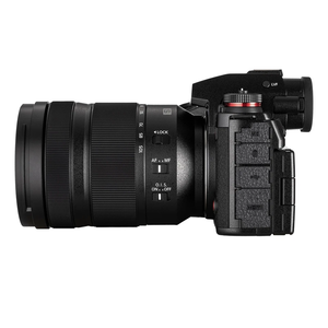 Appareil photo numérique hybride plein format Panasonic LUMIX S1RII, modèle US - Product Image 1