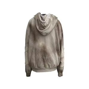 เสื้อฮู้ดดี้ผ้าฟลีซปักลายโบราณแบบกำหนดเองสำหรับผู้ชาย สไตล์เรโทรฤดูหนาว พร้อมแพทช์ปักแบบกำหนดเอง ตัดเย็บแบบยูนิเซ็กส์ ทรงโอเวอร์ไซส์ สไตล์สตรีท ผ้าฝ้าย 100% - Product Image 2