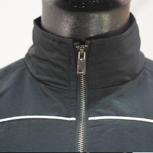 Streetwear personnalisé coupe-vent survêtement deux pièces ensemble veste zippée 3m réfléchissant survêtement nylon fermeture éclair survêtement hommes - Product Image 4
