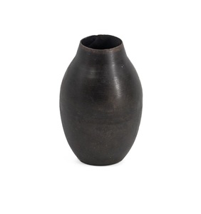 Floreros de hierro elegantes y elegantes hechos a mano de metal en relieve floral para hermosas decoraciones costeras para el hogar para bodas - Product Image 1