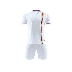 Uniforme de football de haute qualité maillot d'équipe personnalisé Shorts vêtements d'entraînement vêtements de sport à séchage rapide pour hommes enfants approvisionnement pour les jeunes - Product Image 1