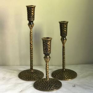 Ensemble de 3 bougeoirs antiques en fonte, Design à points, moderne, meilleure vente - Product Image 1