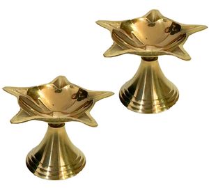 Aceite Diya de latón al por mayor de alta calidad para la fabricación al por mayor de La India Latón dorado antiguo tradicional profundo. - Product Image 6