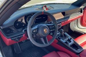 2022 911 Carrera 4 GTS Coupé 1 propriétaire, environ 4 800 milles, boîte manuelle à 7 vitesses, transmission intégrale - Product Image 5