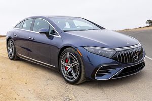 Mercedes-AMG EQS 2023 Usado, 11 mil Millas, 751 HP, Motor Dual, Tracción en las Cuatro Ruedas, Pantalla Hipergráfica MBUX - Product Image 3