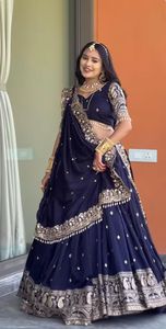 Festival gracieux Lehenga Choli avec broderie lourde et travail de fil fin parfait pour les mariages et les célébrations traditionnelles - Product Image 2