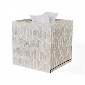 Caja de Pañuelos Hecha a Mano con Incrustaciones de Nácar, Soporte Decorativo para una Decoración del Hogar Elegante - Product Image 1