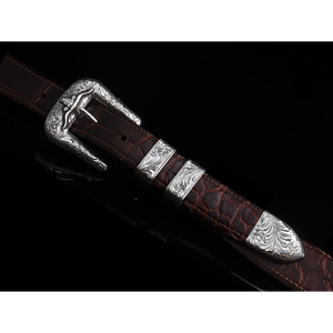 Boucles de ceinture JW E Longhorn disponibles en deux couleurs - Product Image 1