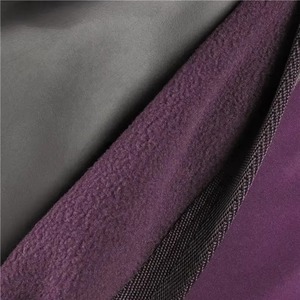 Couverture imperméable pour cheval avec col haut et 2 sangles de fixation, en tissu Oxford, pour toutes les saisons et utilisation en extérieur. - Product Image 6