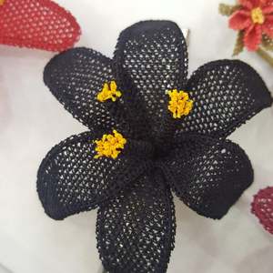 Catégorie de produit Zambak Toka Siyah İğne Oyası Fleurs artificielles - Product Image 1