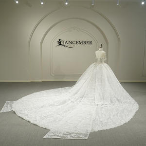 Robe de mariée moderne GT26064 en dentelle ivoire, ornée de sequins et de perles, avec traîne chapelle et fleurs, longueur ras du sol pour femme - Product Image 3