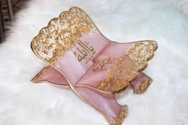 ไข่มุกสีชมพู