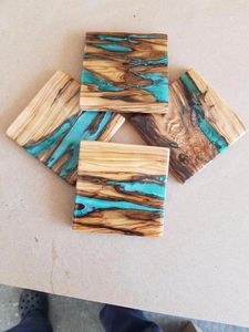 Ensemble de sous-verres en résine époxy de qualité INDIVIDUELLEMENT conçus avec un effet océan, sous-verres carrés et ronds décoratifs en résine époxy et bois par Craftsy Home - Product Image 4