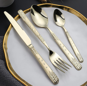 Ensemble de couverts élégant en acier inoxydable martelé doré, de haute qualité, écologique, minimaliste, pour restaurant et usage domestique - Product Image 3