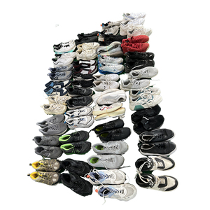 Baskets d'occasion Chaussures de sport d'occasion pour Moyen-Orient Asie du Sud Amérique du Sud A Grade B Grade 40 Paires de sac - Product Image 1