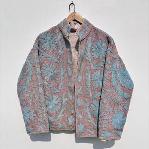 Chaqueta Suzani Bordada a Mano de la Mejor Calidad, Chaqueta Corta de Algodón Suzani para Mujer, Talla Única, Chaqueta Suzani Personalizable - Product Image 1