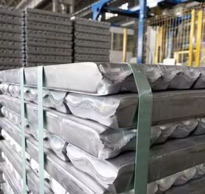 Aluminum Alloy <b>Ingot</b>/adc12/a7/a8/a9/pure Aluminum <b>Ingot</b> - Buy Aluminum <b>Ingot</b>, Pure Aluminum <b>Ingot</b> 99.7,Aluminum <b>Ingots</b> for Sale - Product Image 2