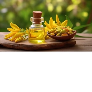 Aceite Esencial de Ylang Ylang Silvestre en Envase de Lata/Botella/Tambor a Bajo Precio de Exportador Indio - Product Image 3