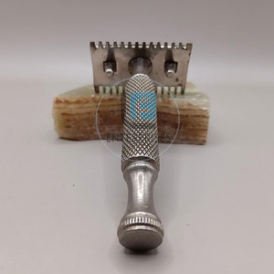 Rasoirs de sécurité en acier inoxydable de haute qualité à faible MOQ - Dernier modèle, couleur unie, fabrication professionnelle - Product Image 4