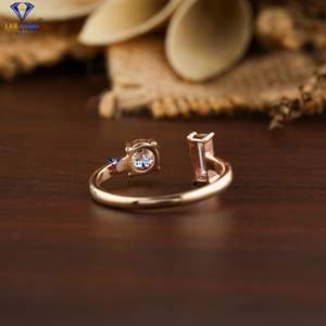 ชุดหินสองก้อนสีโรสโกลด์18K 0.56 TDW Baguette และแหวนเพชรกลม hpht/cvd Lab - Product Image 4