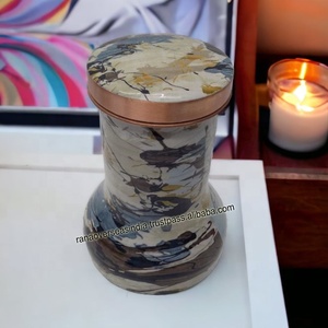 Bouteille d'eau en cuivre imprimé pur de qualité supérieure avec deux gobelets en verre en cuivre pour l'eau potable - Product Image 5