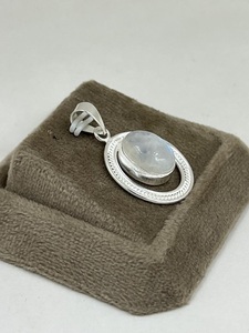 Colgante de círculo de piedra lunar arcoíris de plata esterlina 925 al por mayor | Bisel de cuerda moderna Joyería de diseñador geométrico - Product Image 2