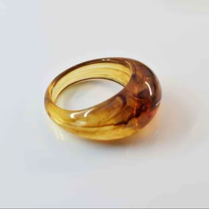 แหวนเรซิ่นอะคริลิกรูปทรงกลม แหวนทำมือ แหวนแห่งความรัก เครื่องประดับสำหรับงานปาร์ตี้ผู้หญิง ขายส่งราคาดีที่สุด - Product Image 1