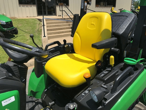 ซื้อรถแทรกเตอร์ John Deere 3032E/2025R ลงทุนอย่างชาญฉลาดสำหรับธุรกิจเกษตรกรรมที่ต้องการความแข็งแกร่ง ความแม่นยำ และการใช้งานระยะยาว - Product Image 4