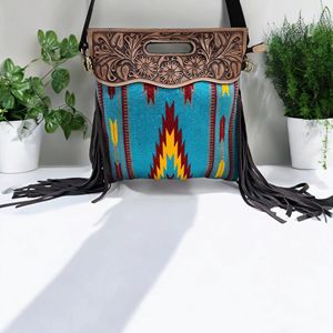 Bolso de Hombro de Lana Hecho a Mano para Mujer, Estilo Bohemio, Verano, con Correa de Cuero Argentino - Product Image 4