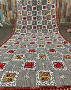 Filet doré Dupatta avec bordure pailletée pour tenues de soirée et costumes de fête Écharpes et châles traditionnels - Product Image 3