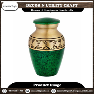 Urne funéraire en métal vert avec bande dorée et motif cœur pour cendres d'adultes - Product Image 3