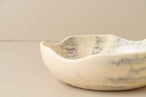 Tazón Redondo para Servir Ensaladas de Resina Ecológica con Diseño de Ángel, Calidad Premium y Diseño Personalizado - Product Image 2