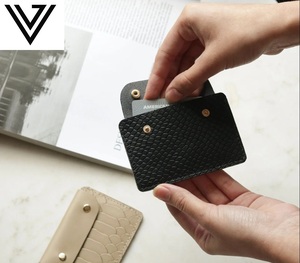 Cartera de Cuero Nappa Vacuno Genuino con Bloqueo RFID, Diseño Delgado y Abierto, Multifuncional, Regalo Perfecto para Hombre y Mujer - Product Image 4