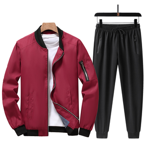 Survêtements personnalisés Survêtements de dernière conception 2025 couleurs Durable OEM Disponible Adultes Nouveau Design Survêtement Meilleur Style - Product Image 1