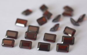 โกเมนธรรมชาติขนาดแปดเหลี่ยม3X5มม.-พลอยโกเมนสีแดงหลวมคุณภาพสูง - Product Image 2