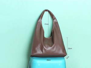 Sac fourre-tout hobo vintage de luxe haut de gamme en cuir véritable pour femme, collection Hiver 2025, avec fermeture éclair durable - Product Image 5