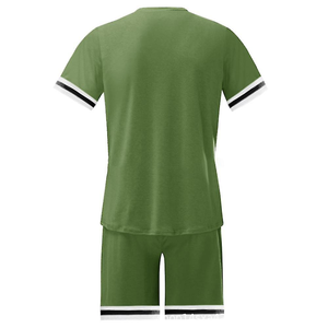 Conjunto de camisa y pantalones cortos de alto rango para hombre Diseño inusual y llamativo para la moda de verano - Product Image 4